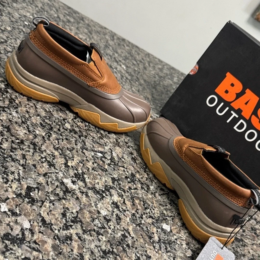 Bass Outdoor Brown Waterproof duck Boots NWT 6